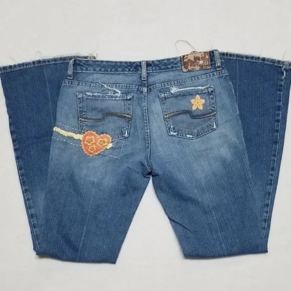 Vintage 90s Tilt Boho Handmade Floral Embroidered Low Rise Bell Bottom Jeans 6 - Picture 11 of 16